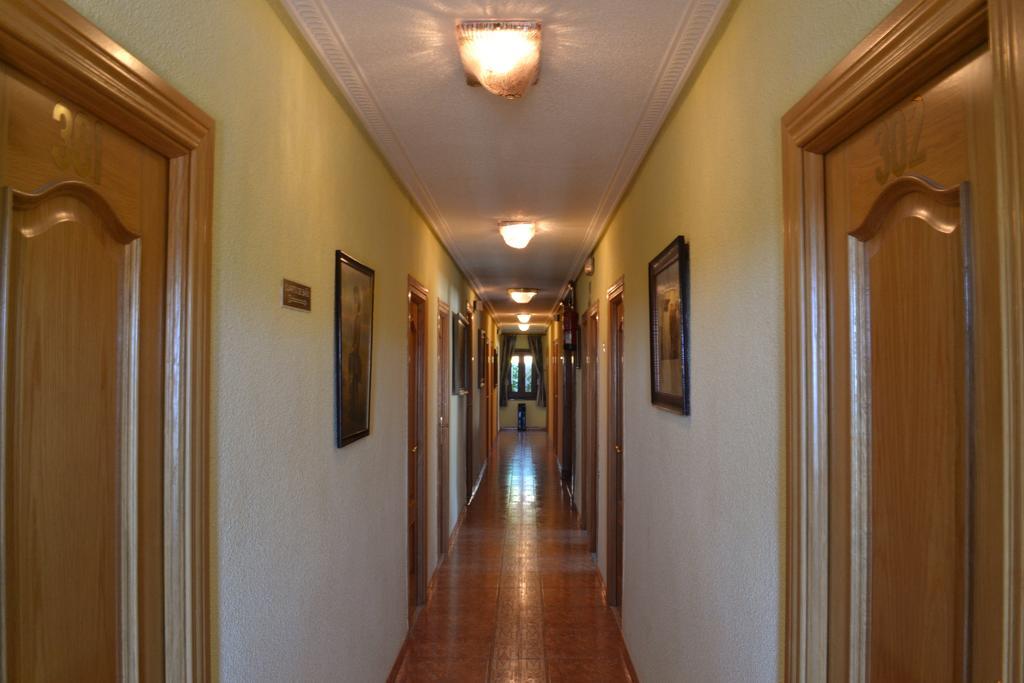 Hostal Aribel Longinos Cercedilla Zimmer foto
