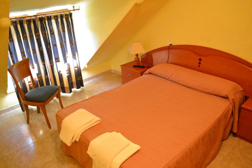 Hostal Aribel Longinos Cercedilla Zimmer foto